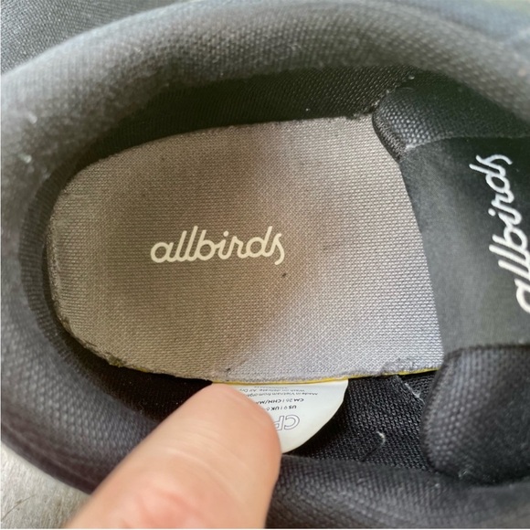 Allbirds women’s Black and White Organic Cotton Pacers Sneakers - Picture 7 of 11